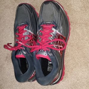 Women's Brooks Running Shoes